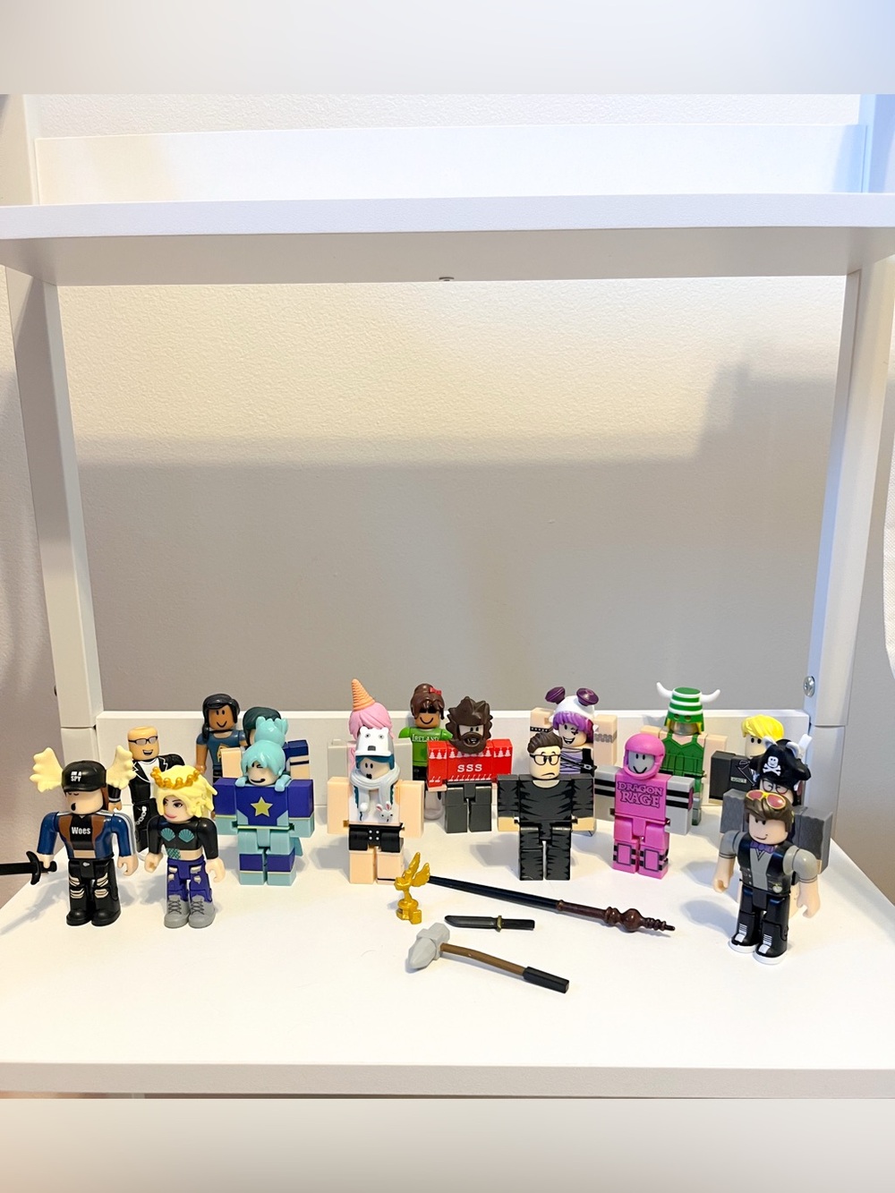 Roblox Figurines & Accessories